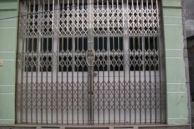 Vân tay cho cửa xếp cửa kéo
