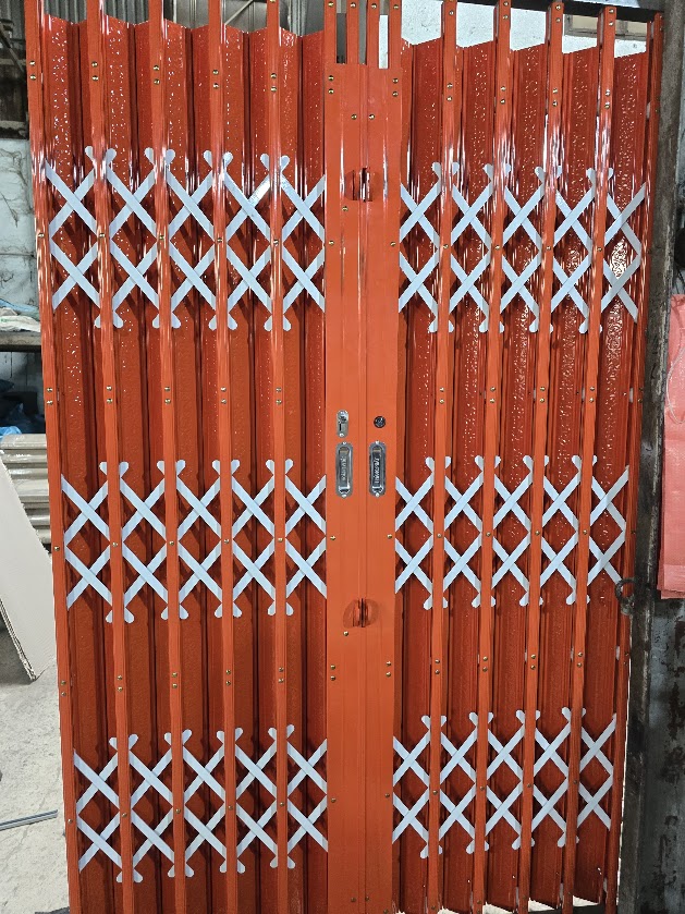 Cửa Kéo Inox Bến Lức – Lựa Chọn Bền Vững Cho Tất Cả Công Trình