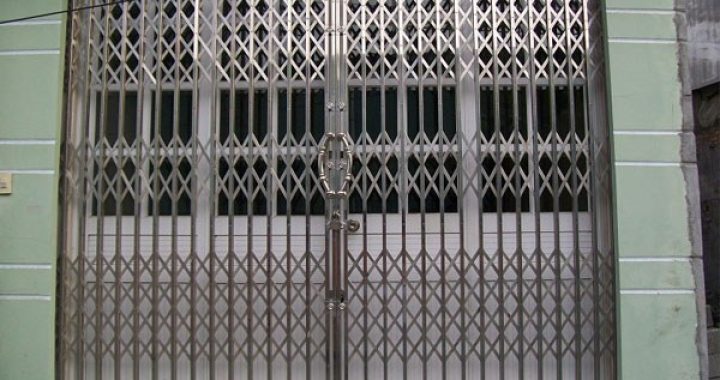 Cửa Kéo Hải Phòng Inox Chống Gỉ, Bền Đẹp Cho Nhà Ven Biển