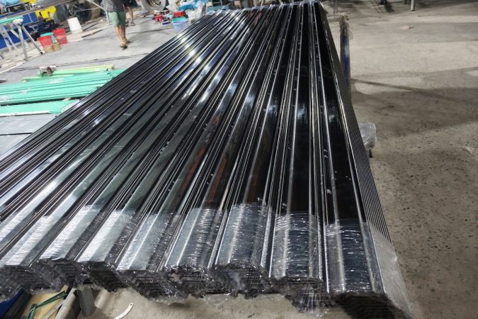 Cửa Kéo Inox Giá Bao Nhiêu?