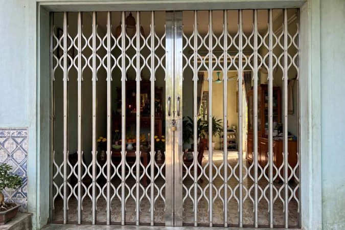 Cửa Kéo Khánh Hòa Giá Rẻ, Inox Chống Gỉ Tốt Cho Nhà Ven Biển
