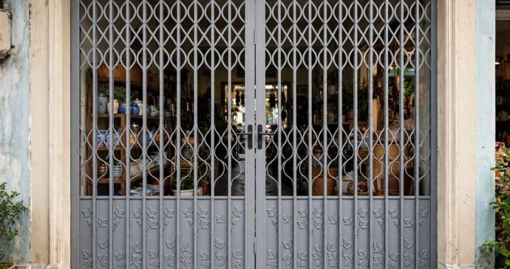 Cửa Kéo Lâm Đồng Sơn Tĩnh Điện, Bền Đẹp Cho Nhà Phố Tây Nguyên