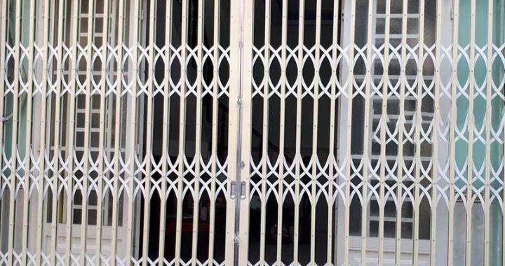 Cửa Kéo Lâm Đồng Sơn Tĩnh Điện, Bền Đẹp Cho Nhà Phố Tây Nguyên